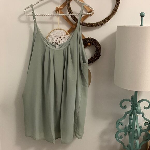 Zenana Outfitters Green Tank Top with Soft Fabric - Picture 1 of 4